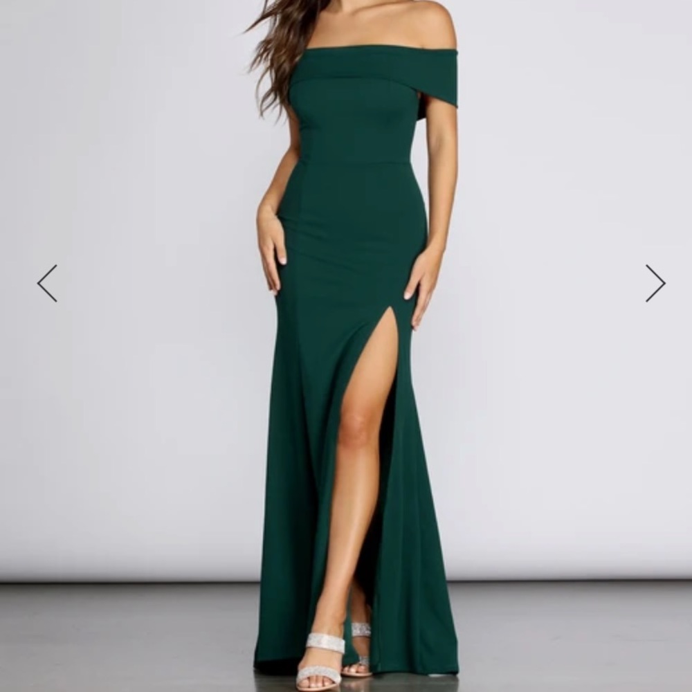 Windsor Layci Formal High Slit Dress